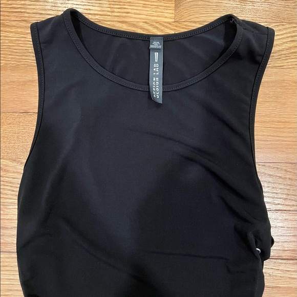 Black bodysuit with tie detailing. Design Lab size M - Picture 3 of 5